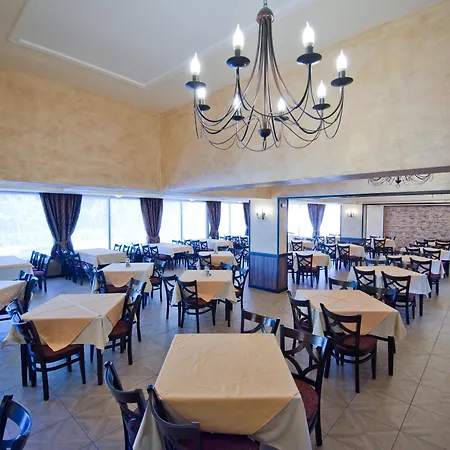 Kotva Hotell 4*